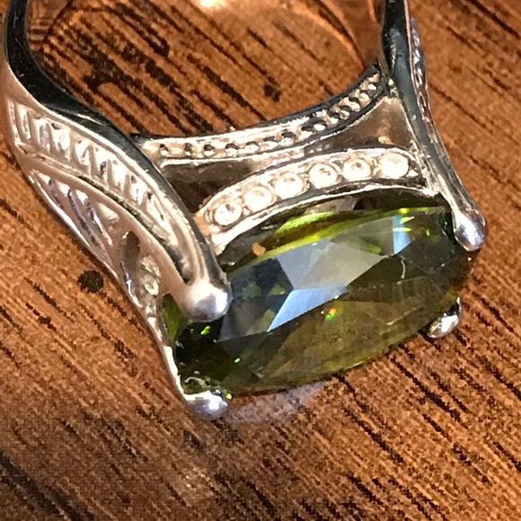 Jewelry - 5 Carat Green quartz cocktail ring